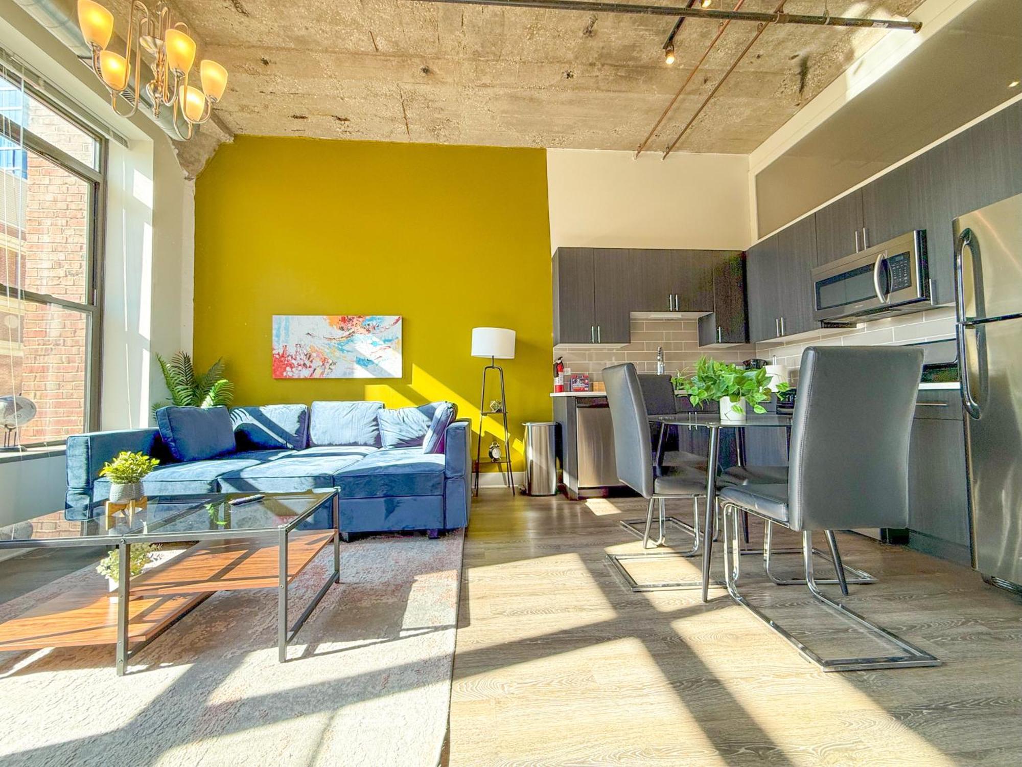Mccormick Place 2Br Stylish Suite With Optional Parking And Gym For Up To 8 Guests Near Soldier Field And Grant Park Чикаго Экстерьер фото